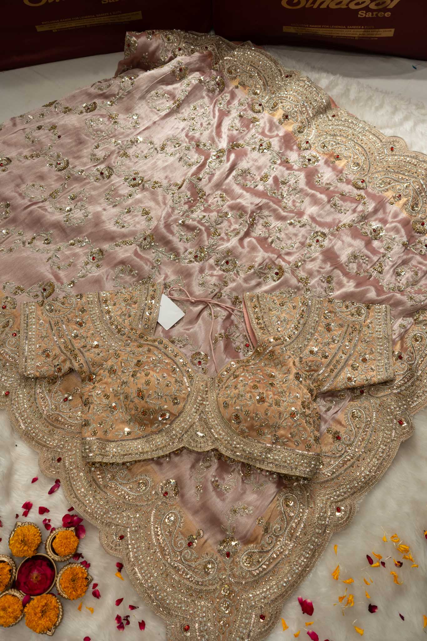 Tissue Silk Scalloped Paisley Jaal Saree